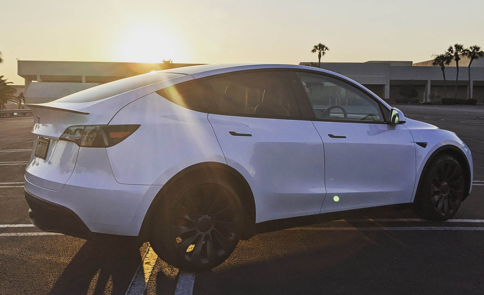 Does The 2023 Model Y Come With Autopilot Or Full SelfDriving Capability? Y Model Y